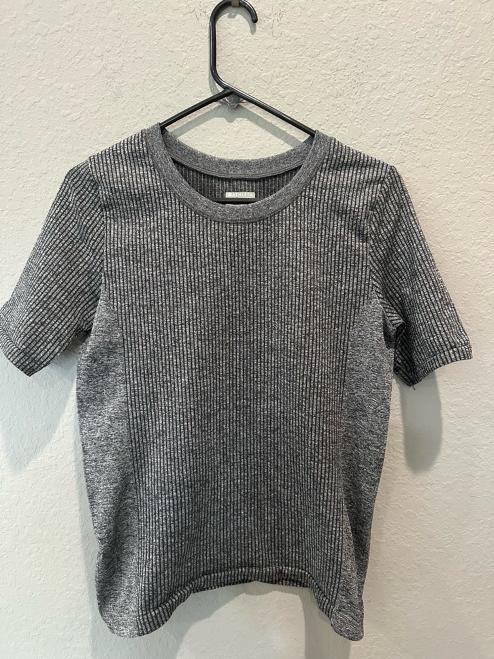 Athleta ribbed athletic T shirt Sz M NWOT